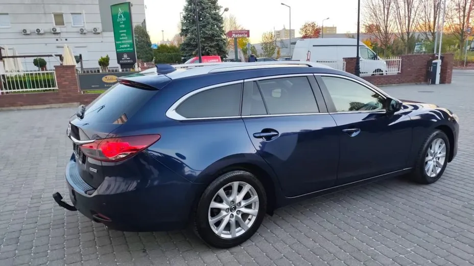 MAZDA 6 -