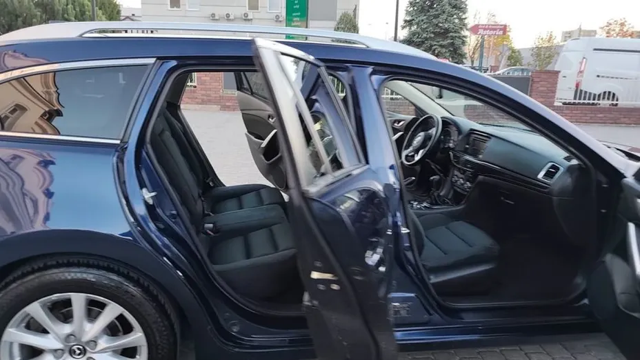 MAZDA 6 -