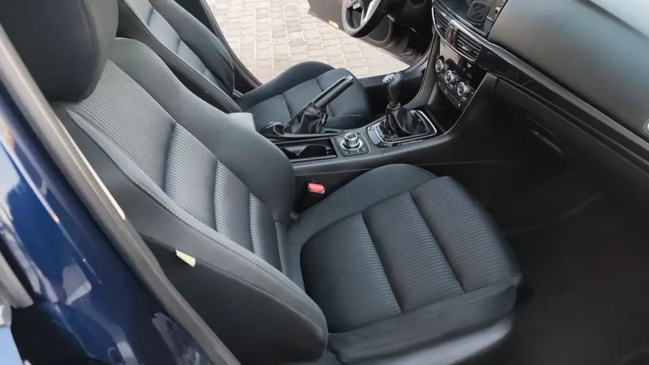 MAZDA 6 -