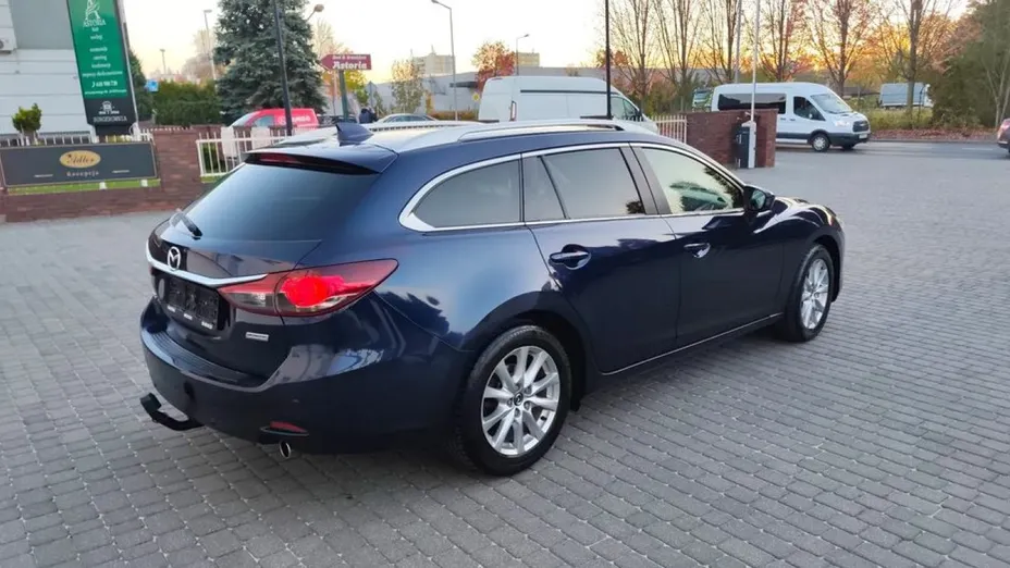 MAZDA 6 -
