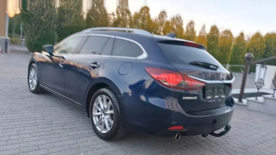 MAZDA 6 -