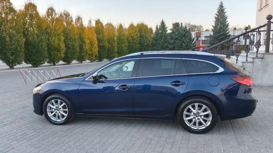 MAZDA 6 -