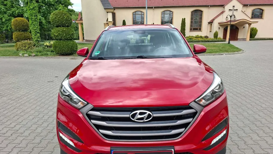 HYUNDAI Tucson -