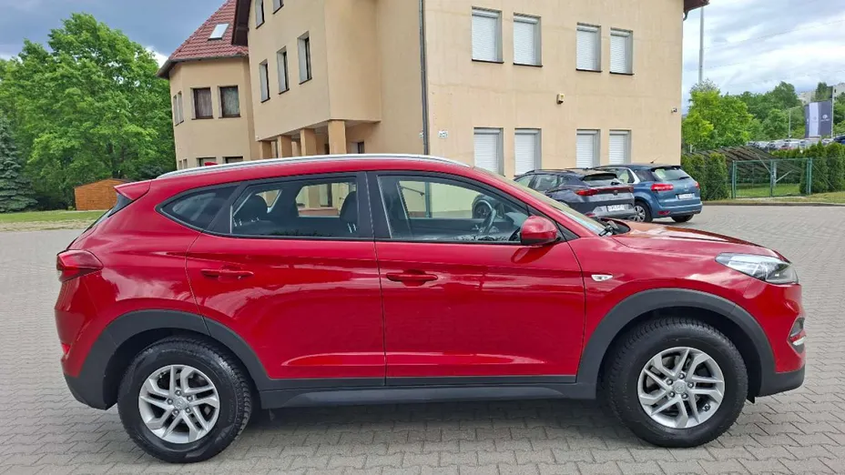 HYUNDAI Tucson -