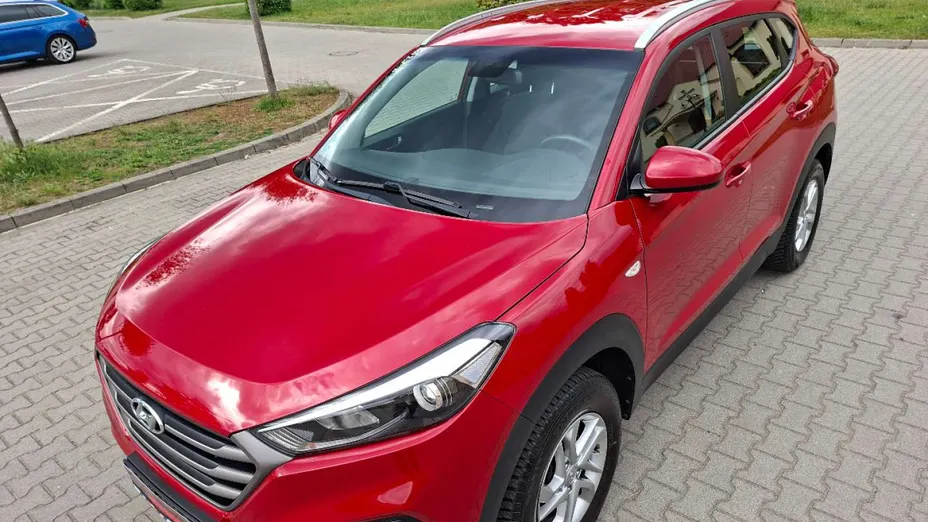 HYUNDAI Tucson -