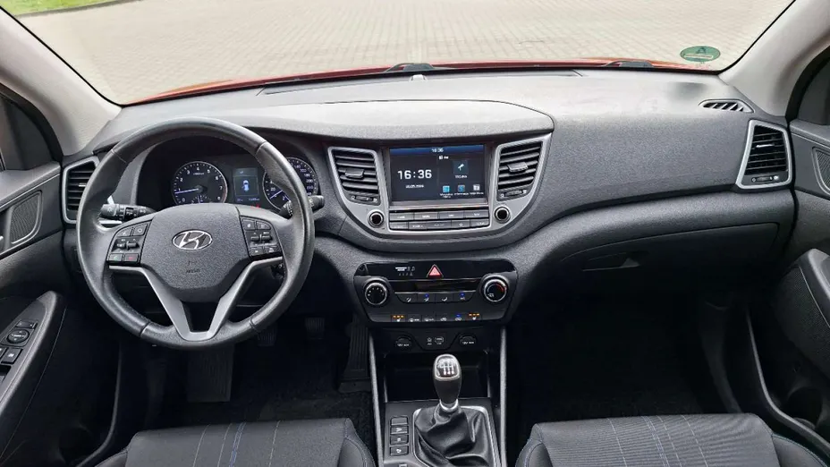 HYUNDAI Tucson -