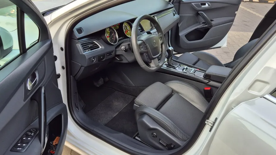 PEUGEOT 508 -