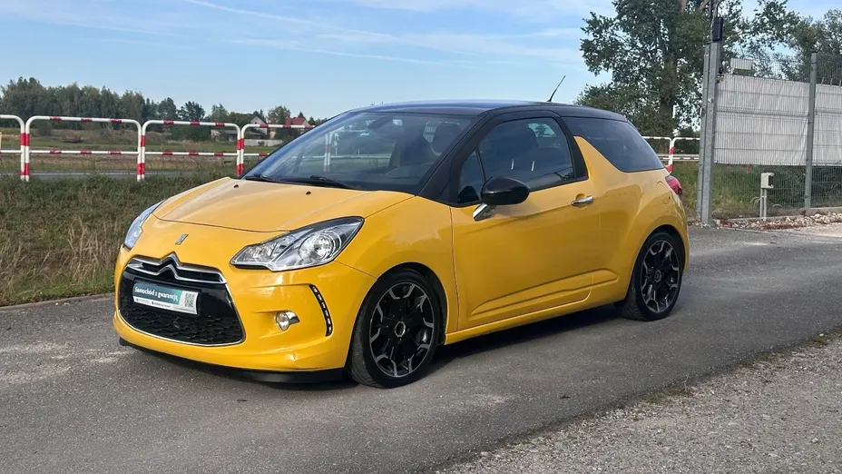CITROEN DS3 -