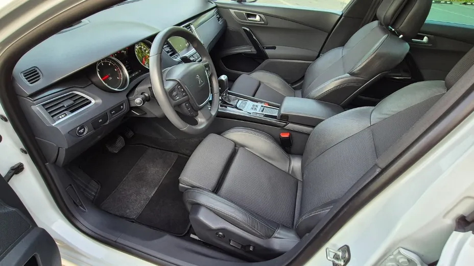 PEUGEOT 508 -
