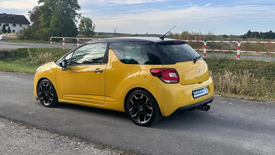 CITROEN DS3 -