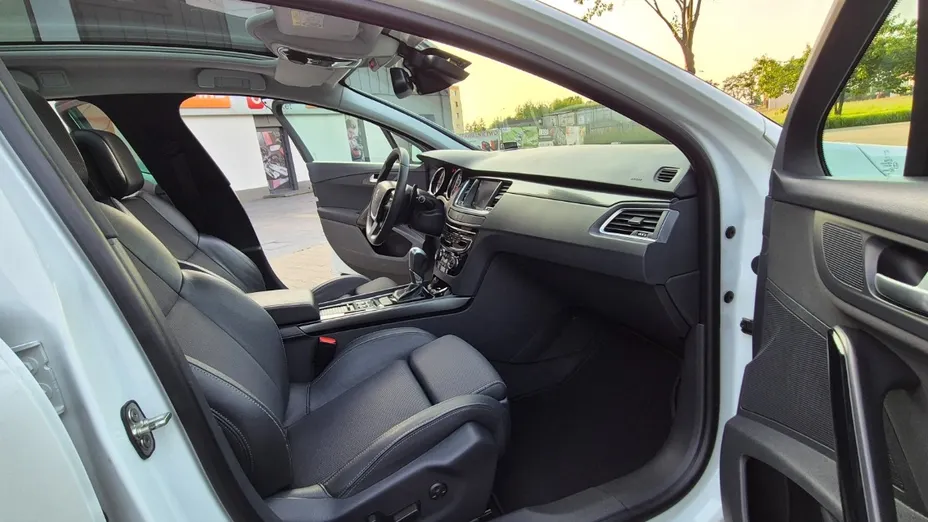 PEUGEOT 508 -
