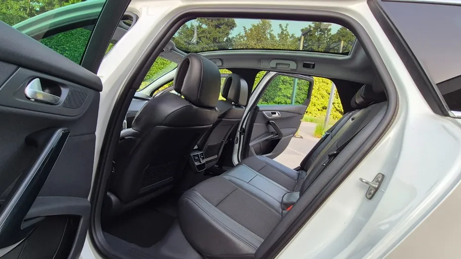 PEUGEOT 508 -