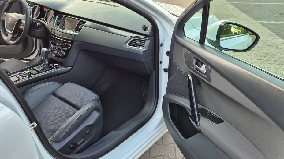 PEUGEOT 508 -