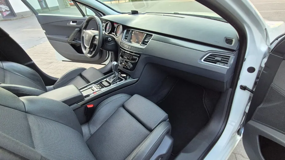 PEUGEOT 508 -