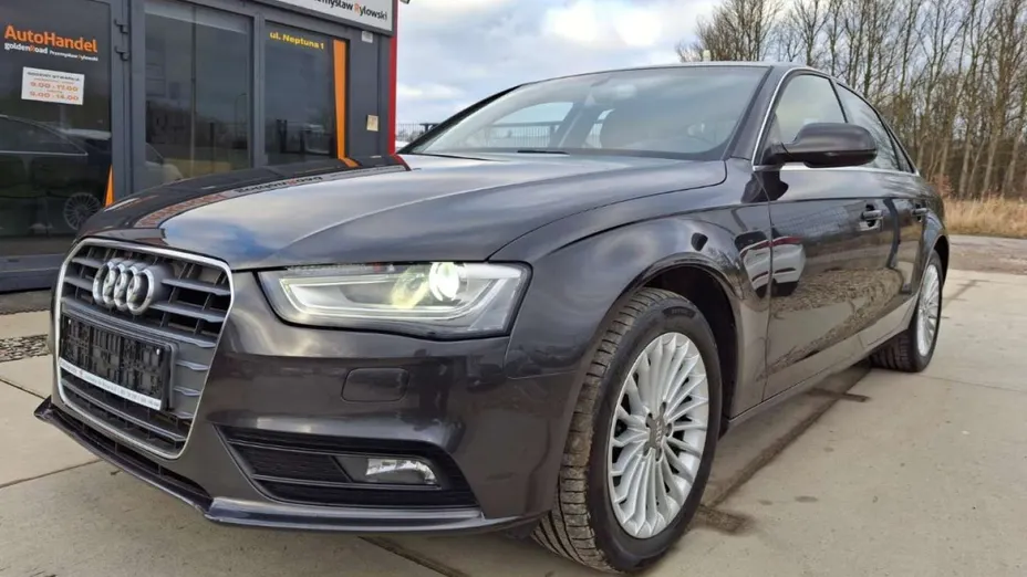 AUDI A4 -