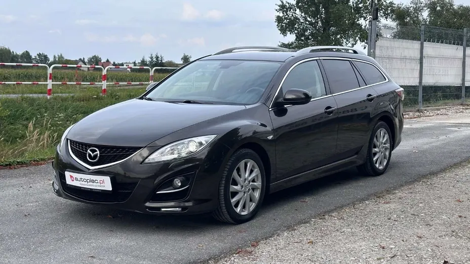 MAZDA 6 -