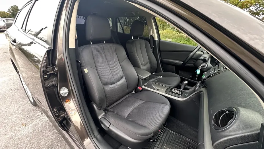 MAZDA 6 -