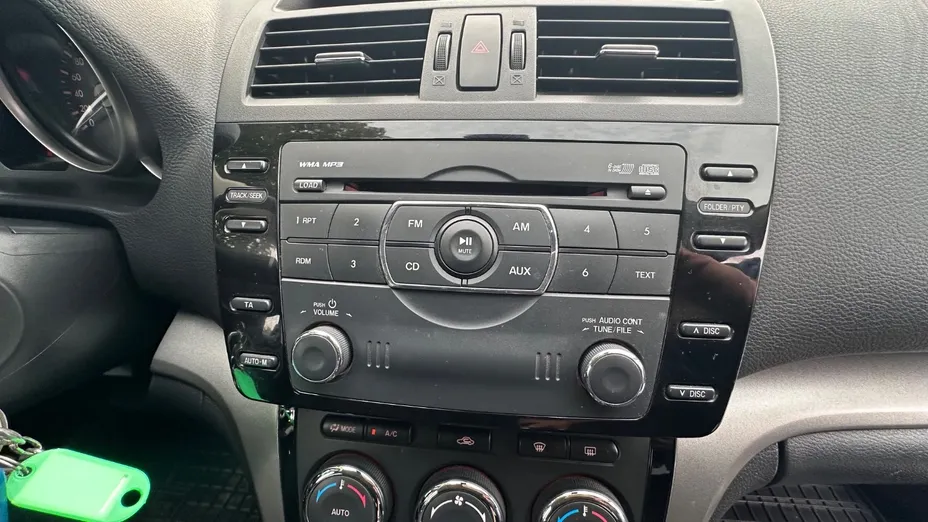 MAZDA 6 -