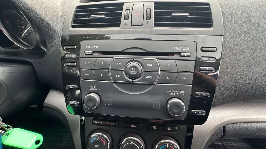 MAZDA 6 -