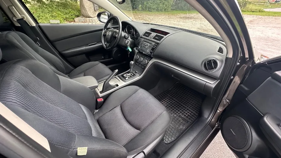 MAZDA 6 -