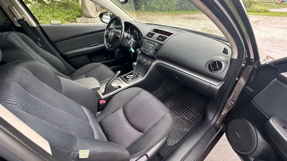 MAZDA 6 -