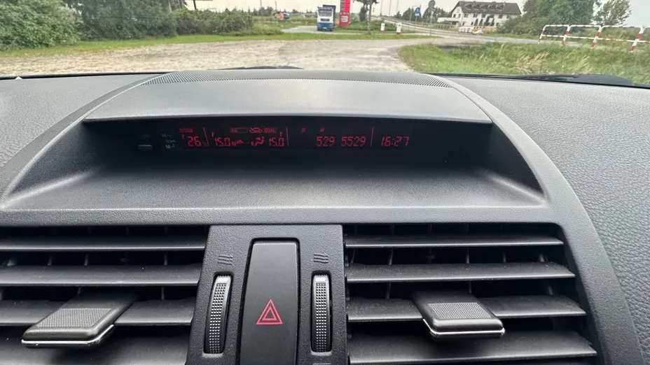 MAZDA 6 -