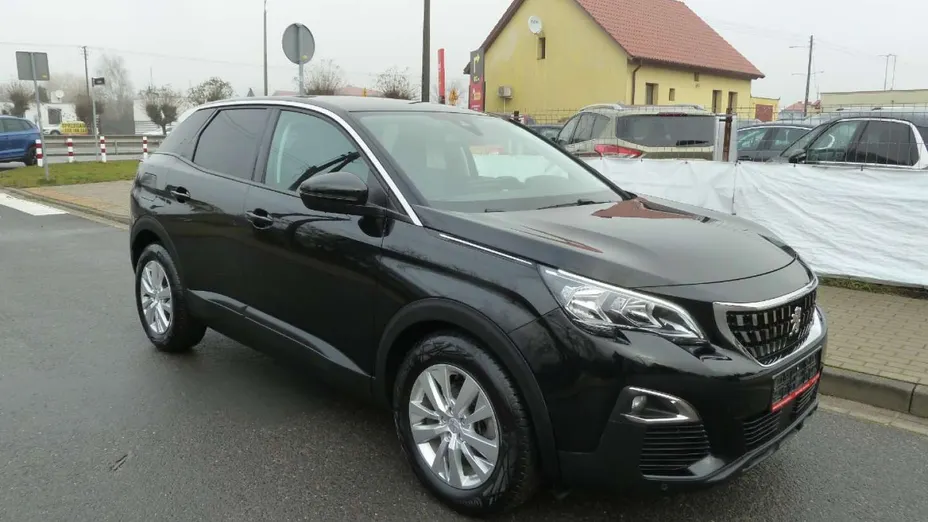 PEUGEOT 3008 -