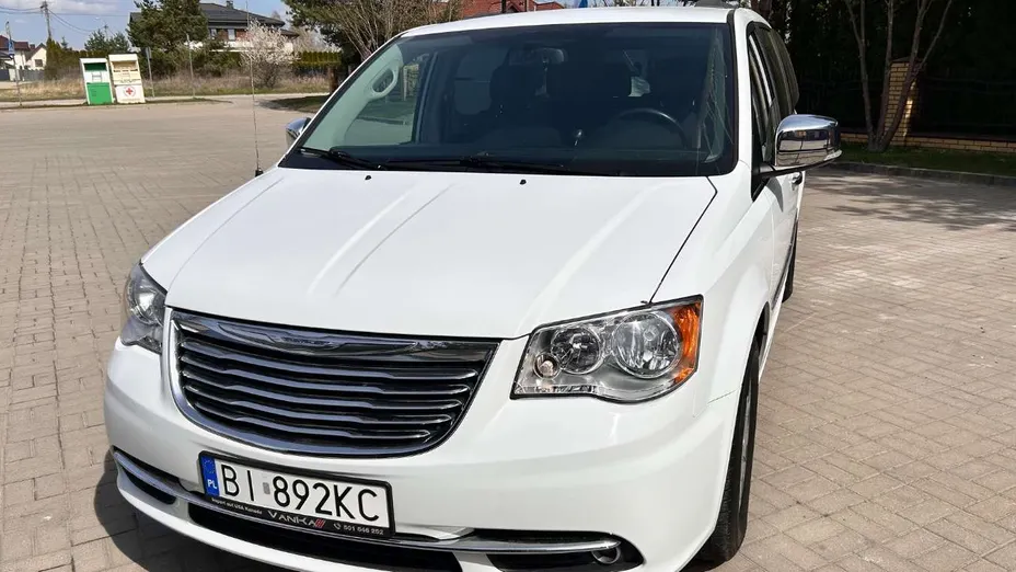 CHRYSLER Town & Country -