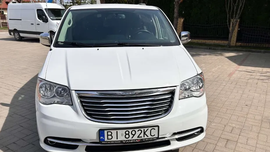 CHRYSLER Town & Country -