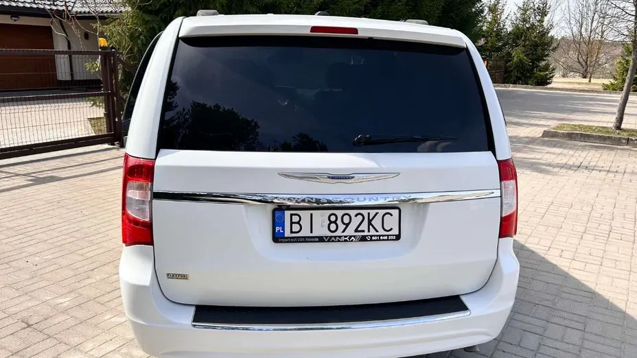 CHRYSLER Town & Country -