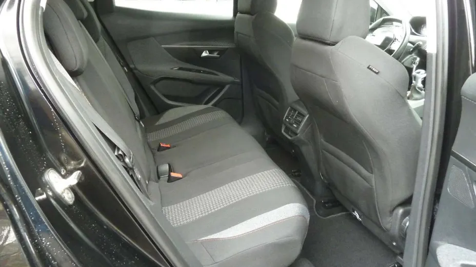 PEUGEOT 3008 -