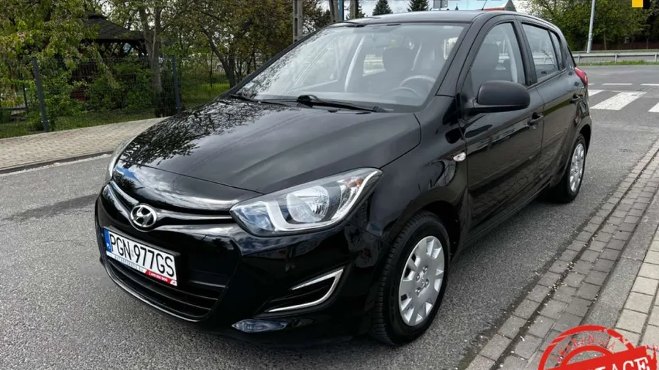 HYUNDAI i20 -