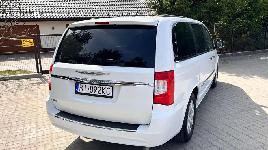 CHRYSLER Town & Country -