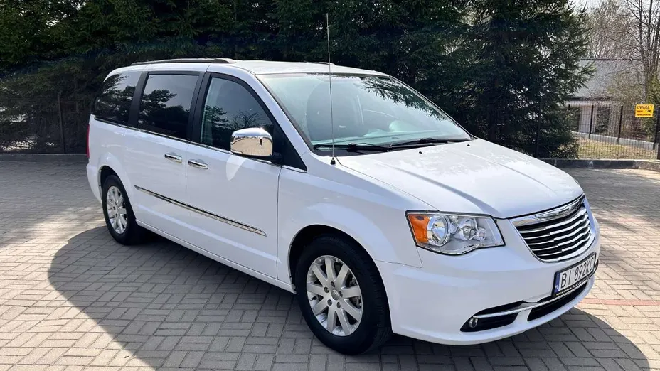 CHRYSLER Town & Country -