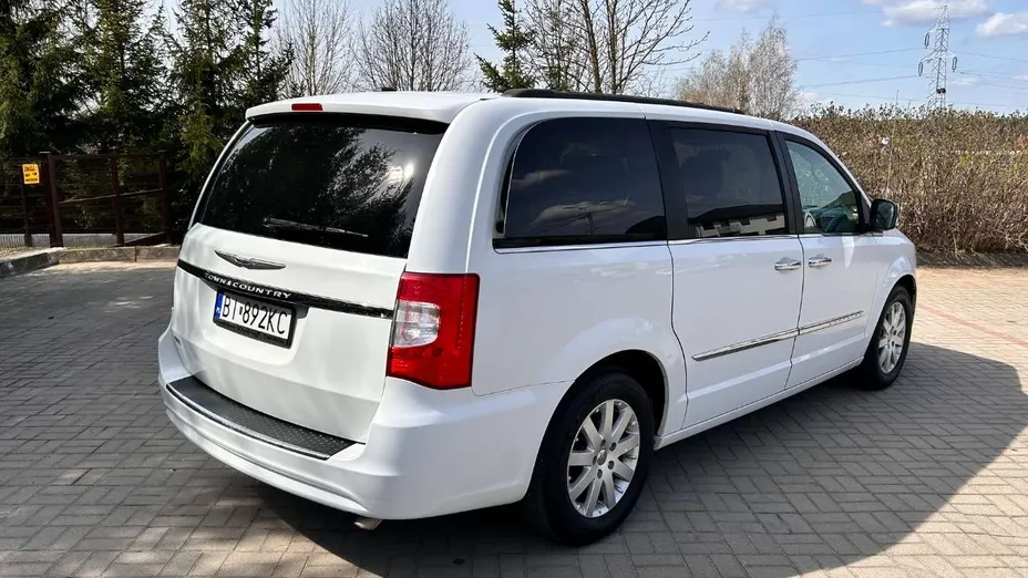 CHRYSLER Town & Country -