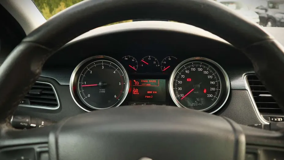 PEUGEOT 508 -
