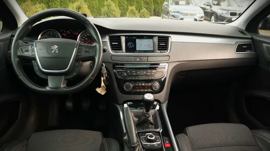 PEUGEOT 508 -