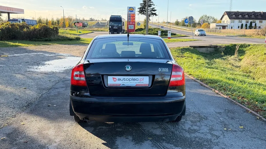 SKODA Octavia -
