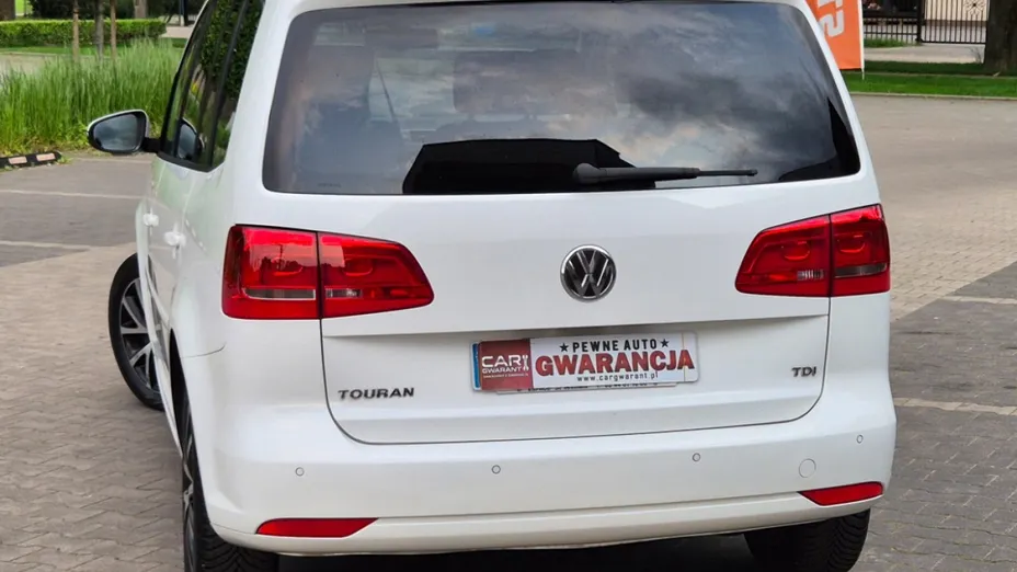 VOLKSWAGEN Touran -
