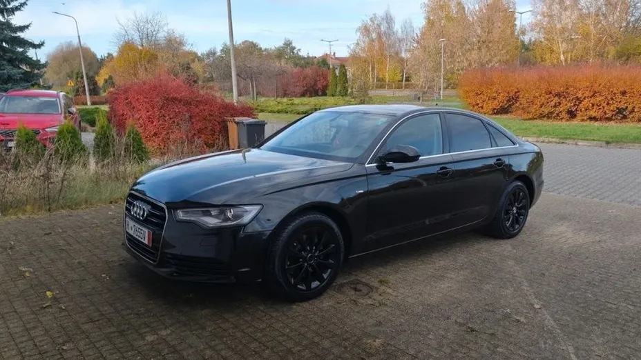 AUDI A6 -