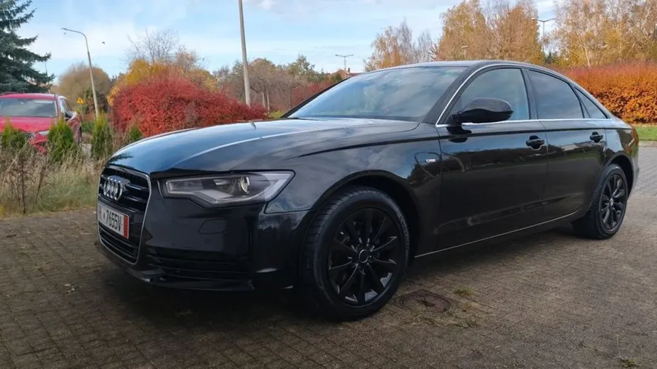 AUDI A6 -