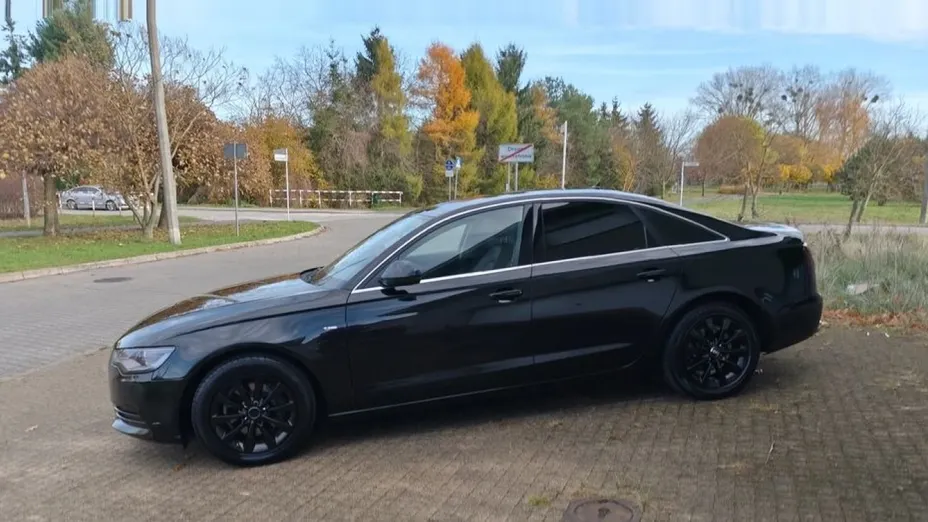 AUDI A6 -