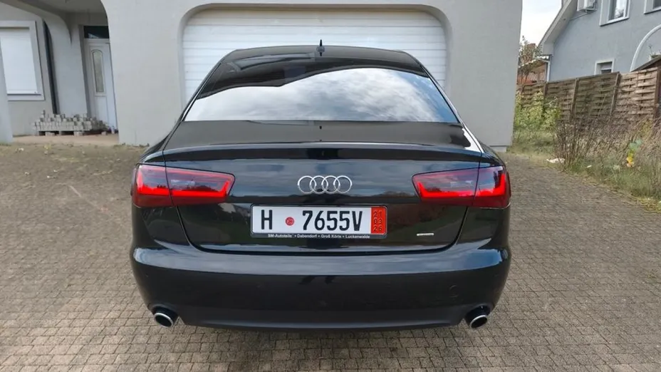 AUDI A6 -