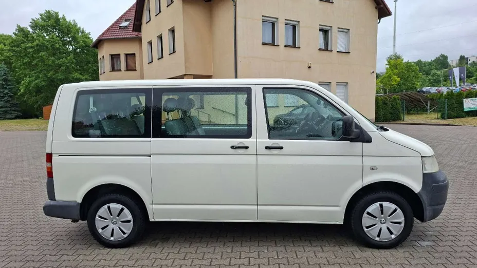VOLKSWAGEN Transporter -