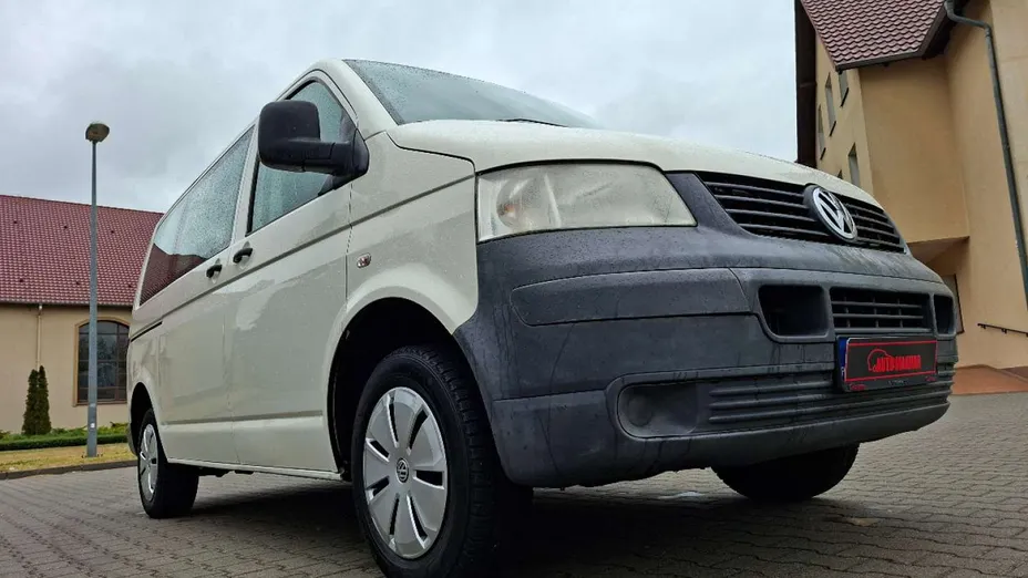 VOLKSWAGEN Transporter -
