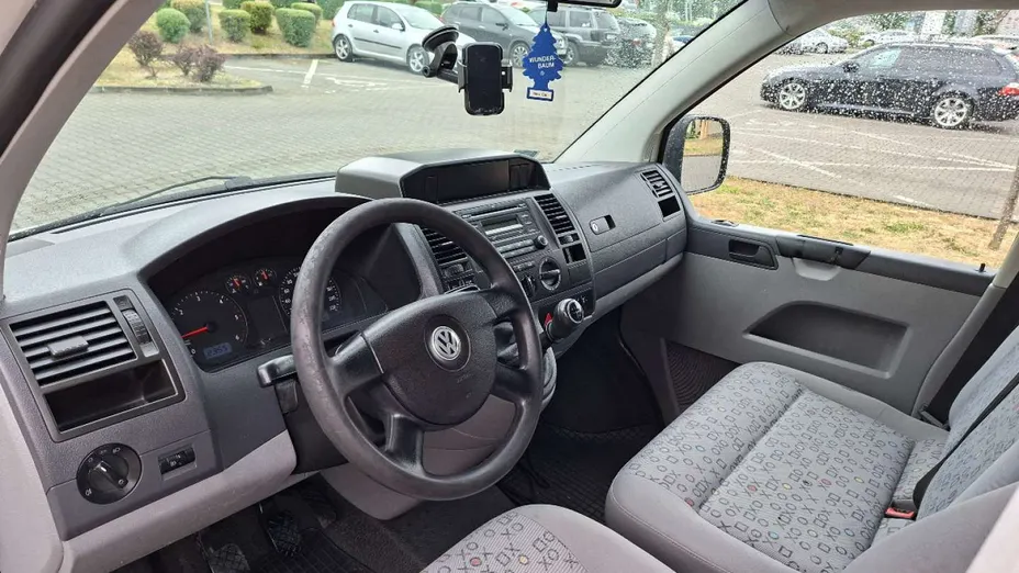VOLKSWAGEN Transporter -