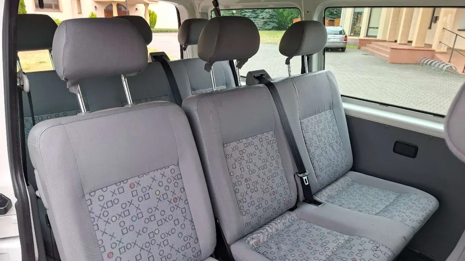 VOLKSWAGEN Transporter -