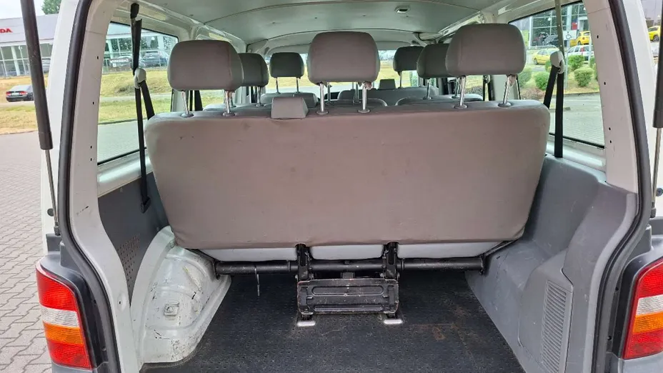 VOLKSWAGEN Transporter -