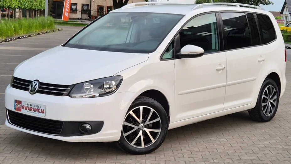 VOLKSWAGEN Touran -