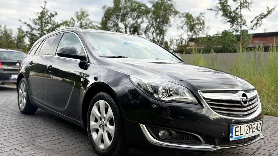 OPEL Insignia -